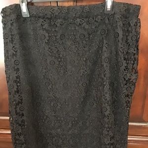 💚3/$25 Jessica London size 18 Black lace skirt
